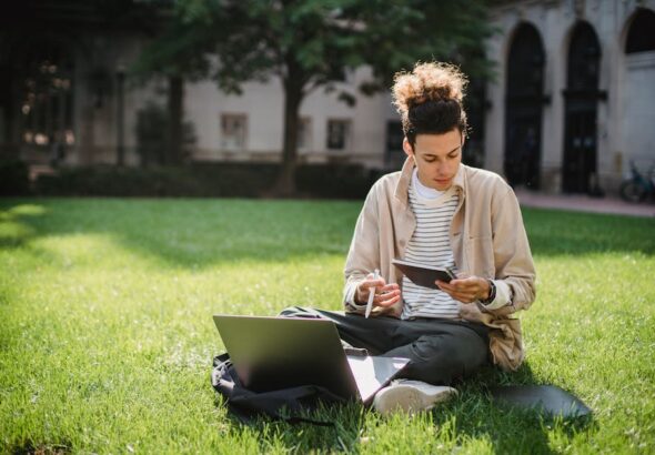 Deep Dive: Choosing Between Online, Hybrid, and On-Campus Study Programs, student comparing study options with laptop and campus view